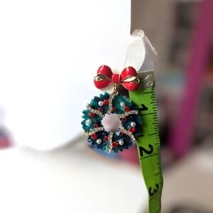 Acrylic, metal, pearl and rhinestone Christmas wreath earrings